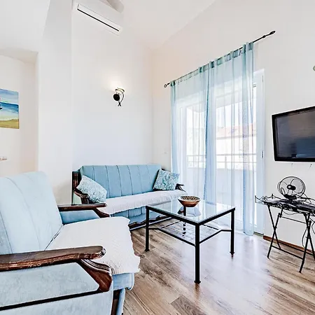 Lägenhet Stunning In With Wifi